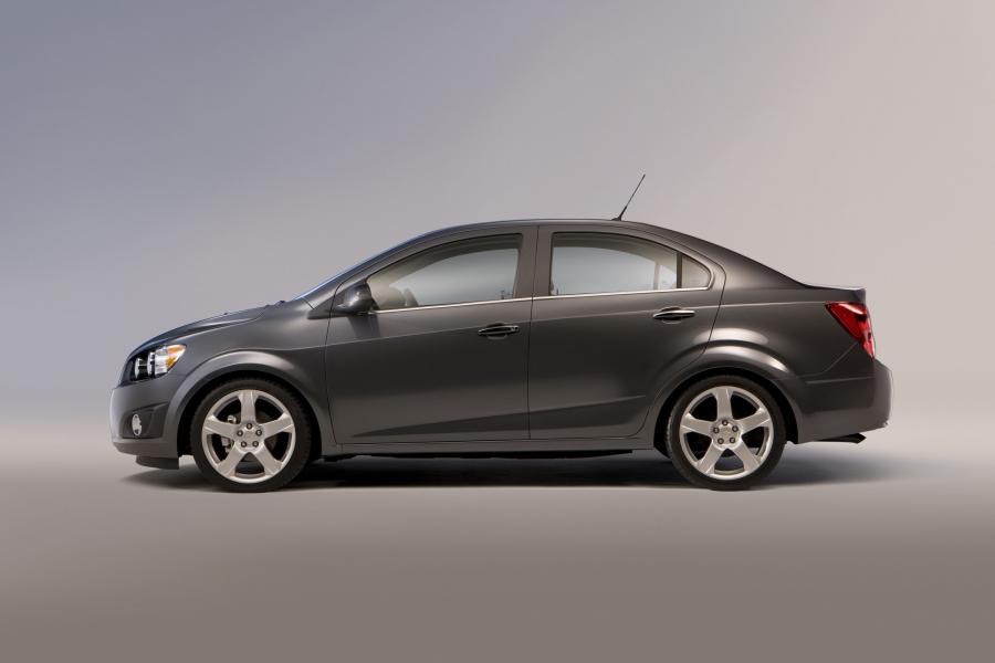  Chevrolet Sonic Sedan 2012 года  (фото 12 из 12)